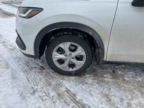 Used 2023 Honda HR-V LX image 12