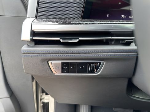 New 2026 Cadillac Escalade IQ Sport 1 w/ LPO, ONYX Package AWD/4WD image 32