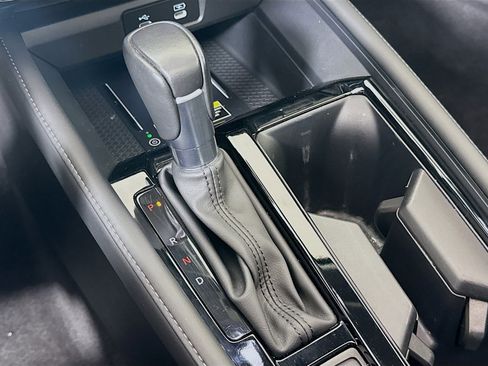 Used 2024 Honda Accord Touring image 17