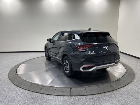 Used 2023 Kia Sportage LX AWD/4WD image 9