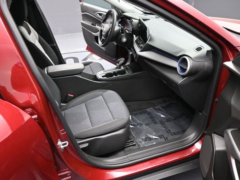 Used 2024 Chevrolet Trax LS w/ Driver Confidence Package image 19