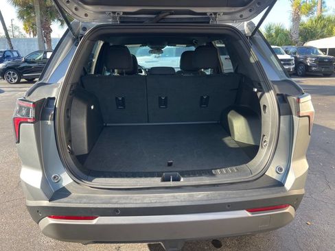 Used 2026 Chevrolet Equinox LT FWD image 5