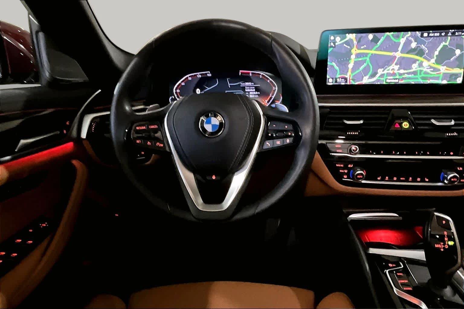 Used 2023 BMW 530i xDrive w/ Premium Package AWD/4WD image 9