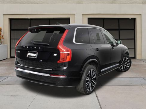 Used 2023 Volvo XC90 T8 Plus w/ Protection Package Premier image 4
