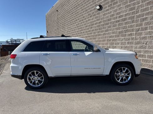 Used 2014 Jeep Grand Cherokee Summit image 4