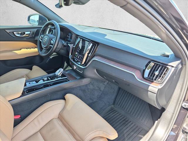 Used 2025 Volvo V60 B5 Cross Country Ultra w/ Protection Package Premier AWD/4WD image 21