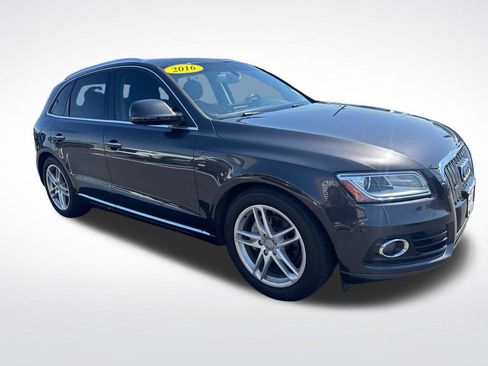 Used 2016 Audi Q5 2.0T Premium Plus w/ Technology Package AWD/4WD image 9
