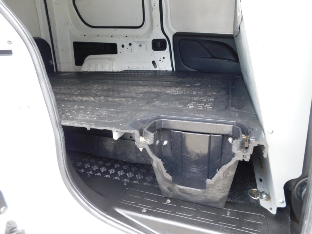 Used 2022 RAM ProMaster City Tradesman FWD image 28