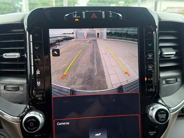 Used 2024 RAM 2500 Laramie w/ Safety Group AWD/4WD image 19