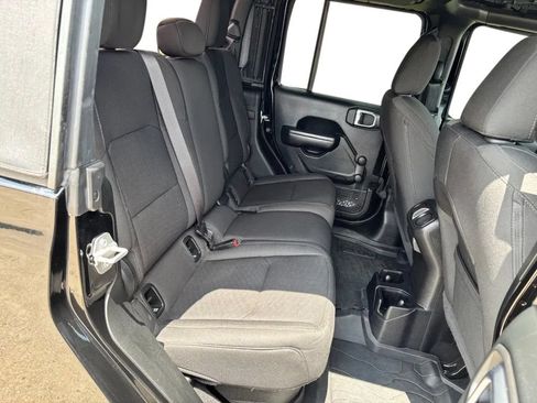 Used 2021 Jeep Gladiator Sport AWD/4WD image 25