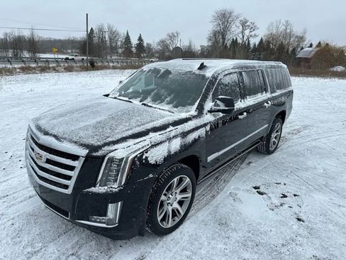 Used 2016 Cadillac Escalade ESV Premium image 11