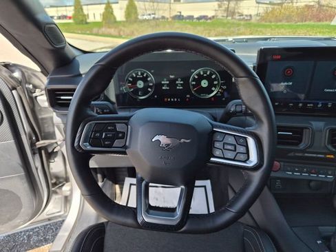 Used 2024 Ford Mustang Coupe RWD image 18