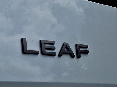 New 2026 Nissan Leaf Platinum+ w/ Cargo Package (Platinum+) FWD image 20