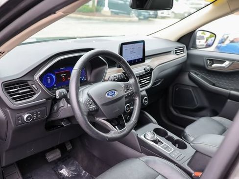 Used 2020 Ford Escape Titanium FWD image 38