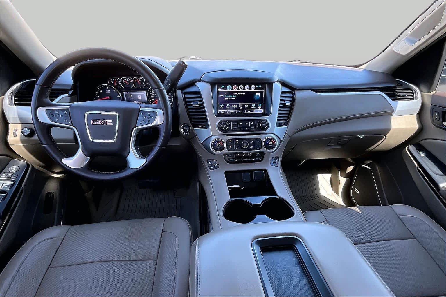 Used 2020 GMC Yukon SLT w/ Premium Edition RWD image 16