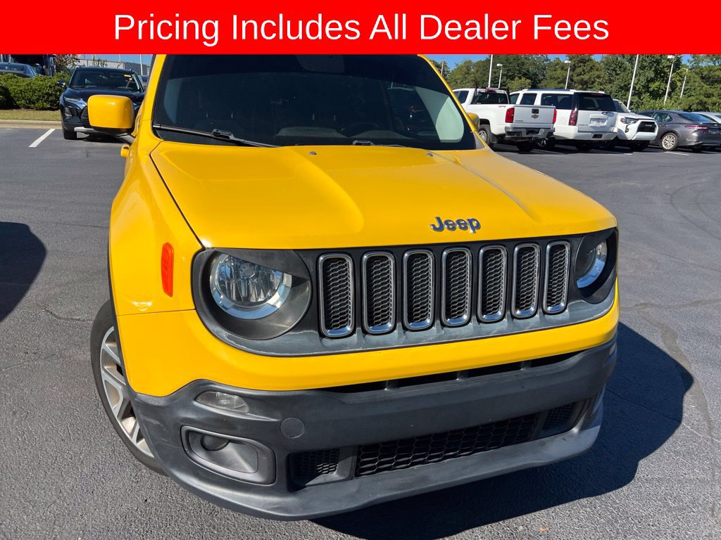 Used 2017 Jeep Renegade Latitude w/ Cold Weather Group AWD/4WD image 9