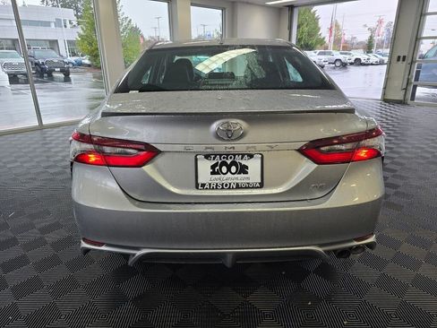 Used 2024 Toyota Camry SE image 4