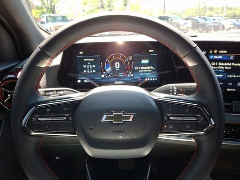 Certified 2025 Chevrolet Equinox RS FWD image 20