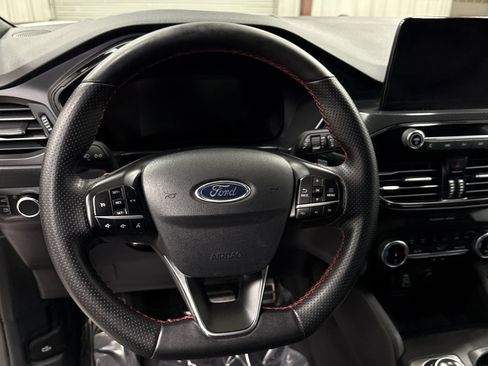 Used 2024 Ford Escape ST-Line w/ Equipment Group 301A image 8