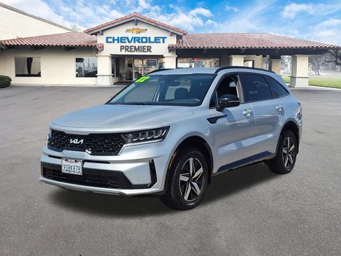 Used 2022 Kia Sorento S FWD image 4