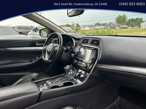 Used 2017 Nissan Maxima 3.5 SV FWD image 15