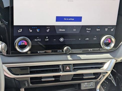 Used 2023 Lexus RX 350 w/ Luxury Package image 13