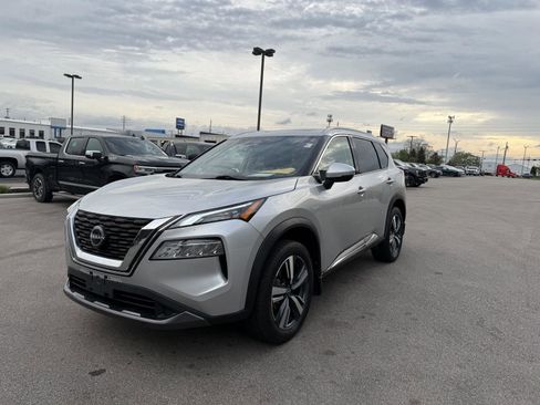 Used 2023 Nissan Rogue SL image 7