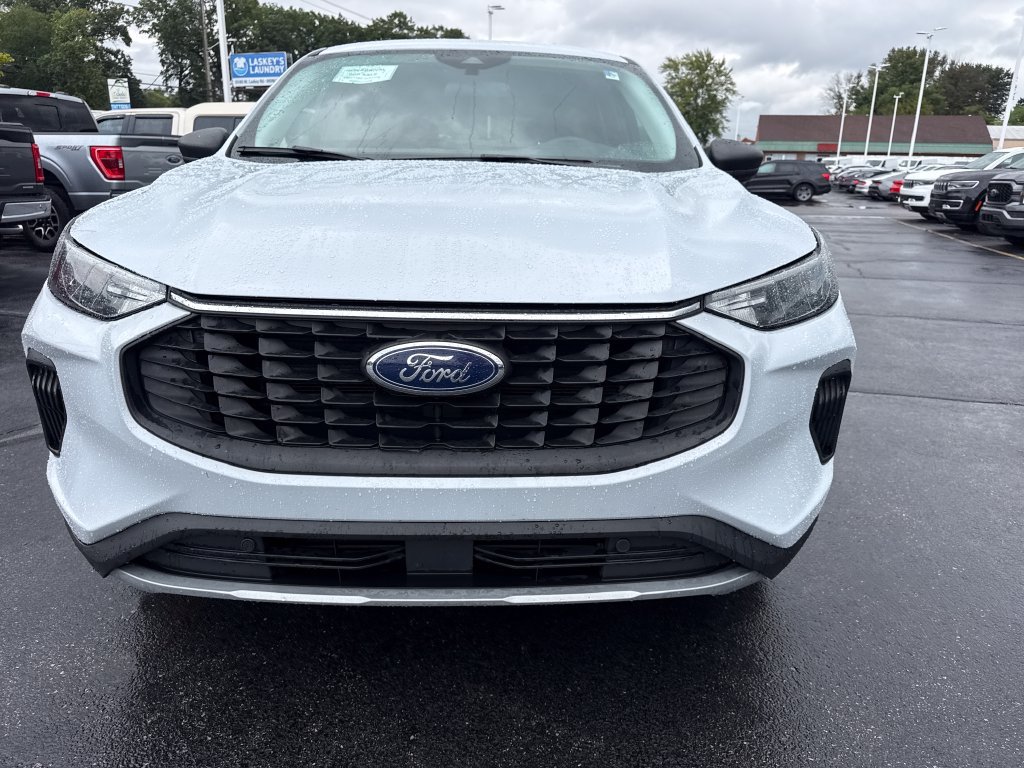 Used 2025 Ford Escape Active AWD/4WD image 3