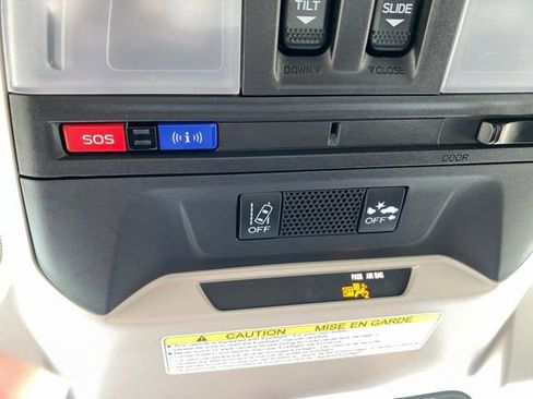 Used 2019 Subaru Crosstrek 2.0i Limited w/ Moonroof Package w/Navigation AWD/4WD image 23