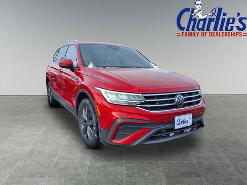Used 2022 Volkswagen Tiguan SE image 3
