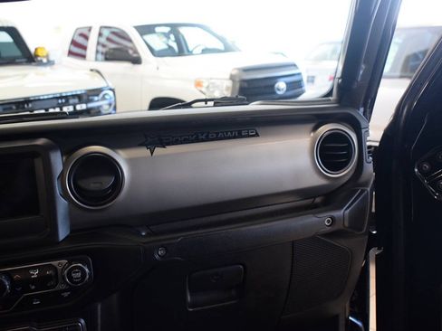 Used 2021 Jeep Gladiator Sport AWD/4WD image 27