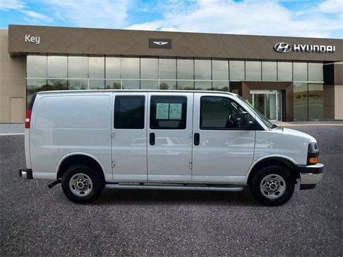 Used 2023 GMC Savana 2500 w/ Driver Convenience Package image 5