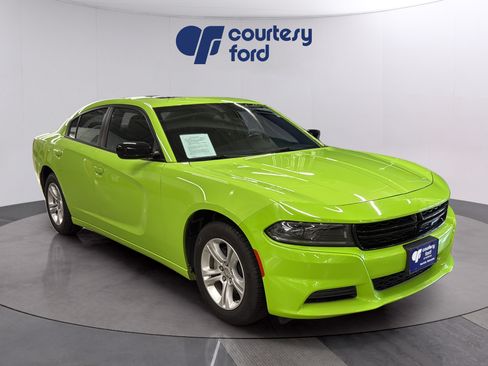 Used 2023 Dodge Charger SXT RWD image 1