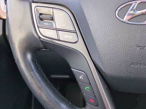 Used 2017 Hyundai Santa Fe Limited image 26