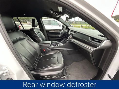 Used 2024 Jeep Grand Cherokee Limited image 24