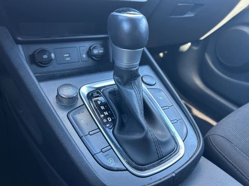 Used 2022 Hyundai Kona SEL w/ Convenience Package image 30