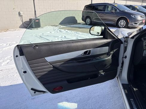 Used 2002 Ford Thunderbird Deluxe image 11
