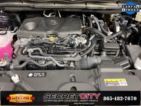 Used 2024 Toyota Sienna LE image 33