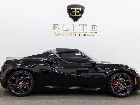Used 2018 Alfa Romeo 4C Spider w/ Convenience Group - Spider image 8