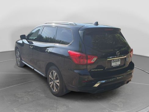 Used 2019 Nissan Pathfinder SL FWD image 3