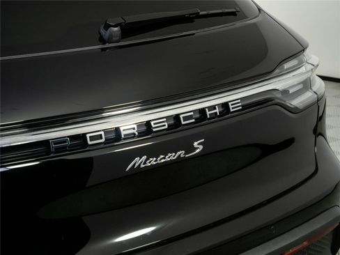 New 2026 Porsche Macan S AWD/4WD image 38