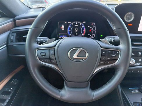 Used 2024 Lexus ES 350 w/ Premium Package FWD image 12