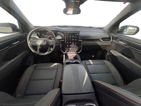 Used 2024 GMC Acadia AT4 w/ Luxury Package image 12