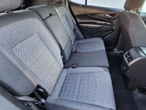 Used 2022 Chevrolet Equinox LT AWD/4WD image 37