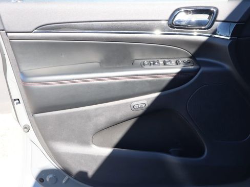 Used 2019 Jeep Grand Cherokee Trailhawk image 23