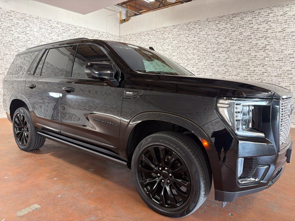 Used 2021 GMC Yukon Denali w/ Denali Premium Package AWD/4WD image 1