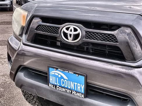 Used 2012 Toyota Tacoma PreRunner image 12