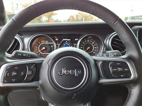 Used 2023 Jeep Wrangler Altitude image 16