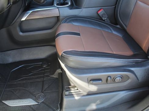 Used 2022 Chevrolet Silverado 2500 High Country w/ Safety Package II image 47