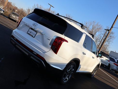 Used 2023 Hyundai Palisade Limited image 7